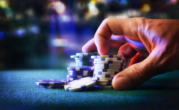 Baccarat dealer table overview